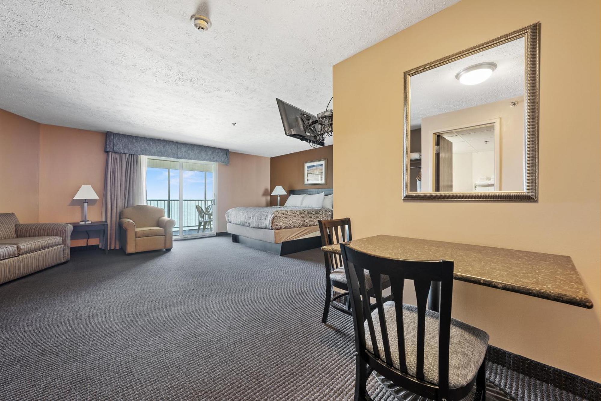 Hotel Bayshore At Put-in-Bay