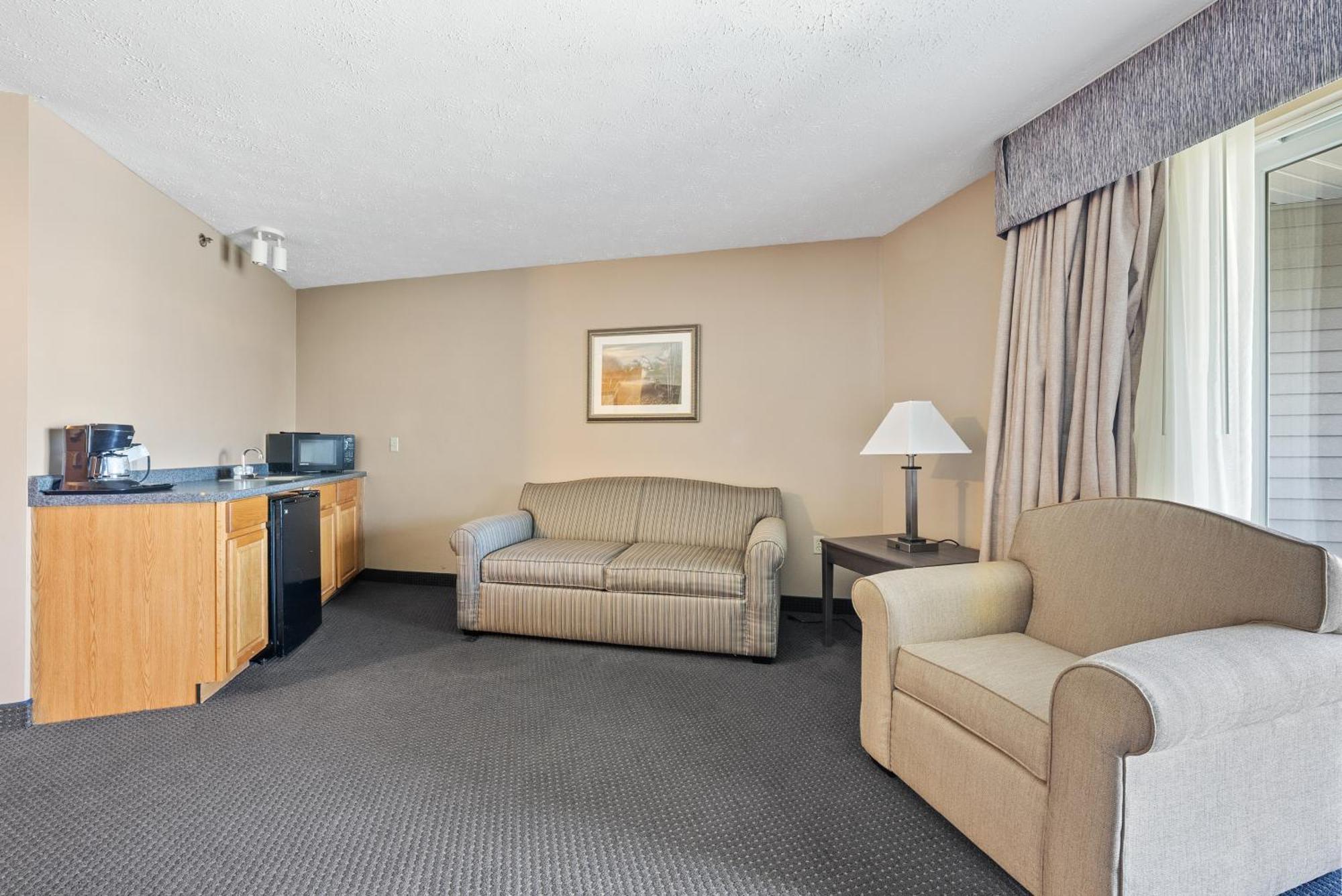 Bayshore At 3*