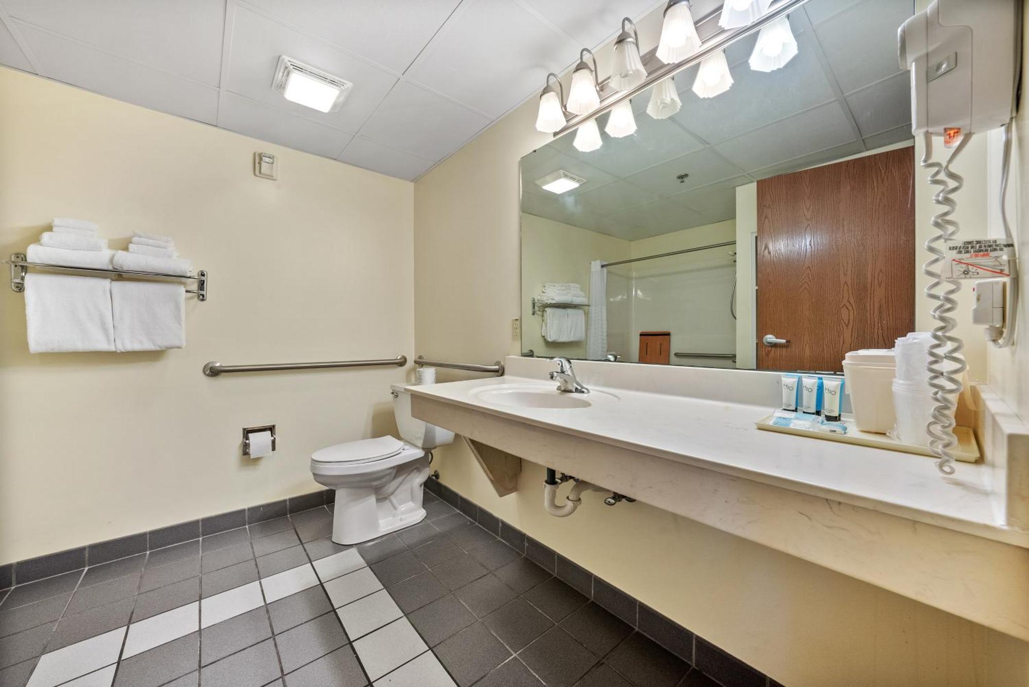 Hotel Bayshore At 3*