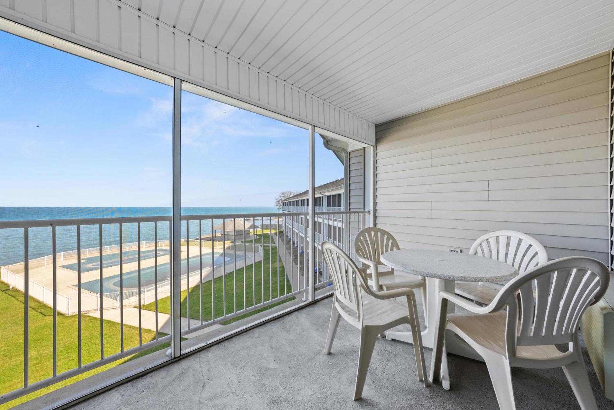 Hotel Bayshore At 3*
