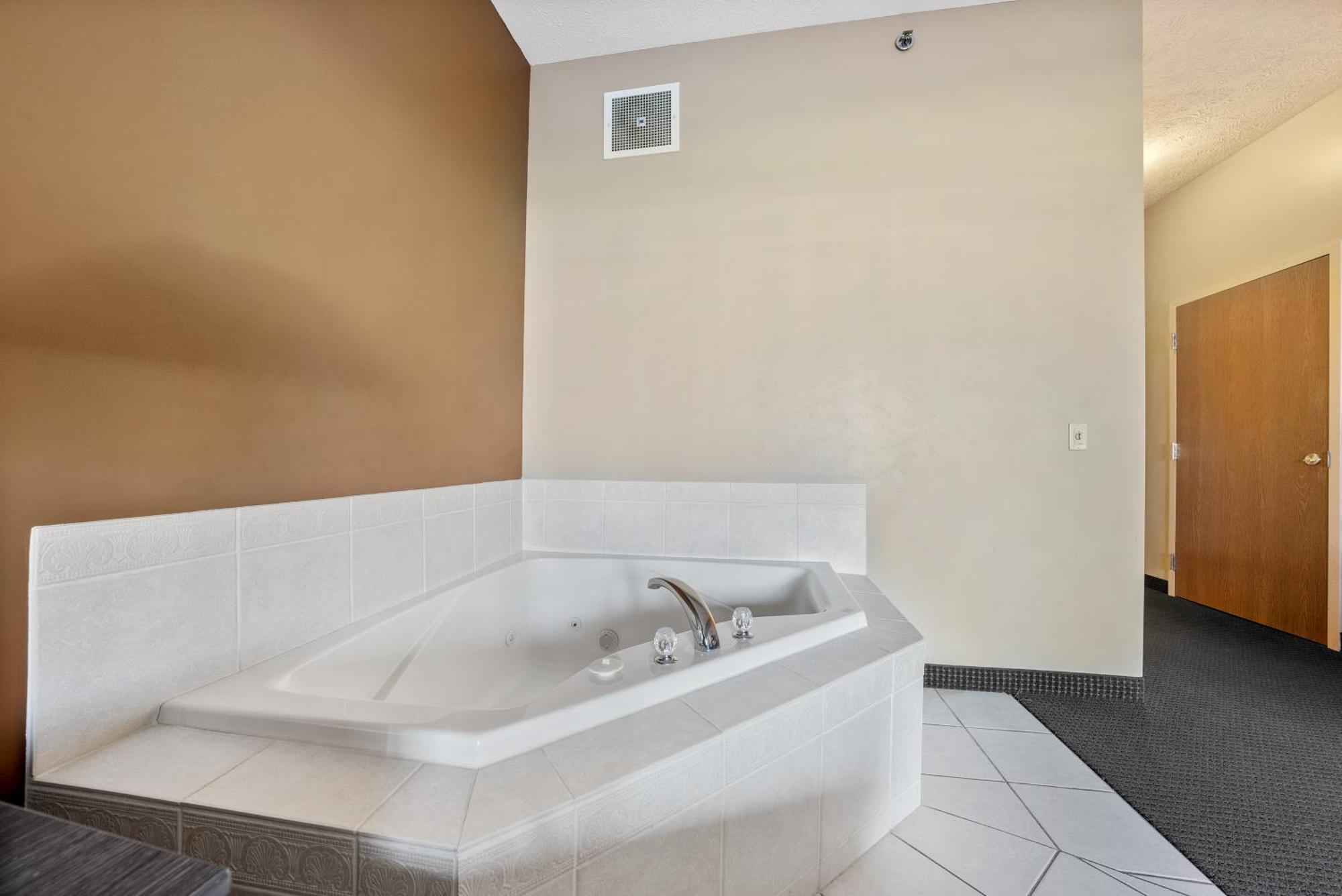 Hotel Bayshore At 3*